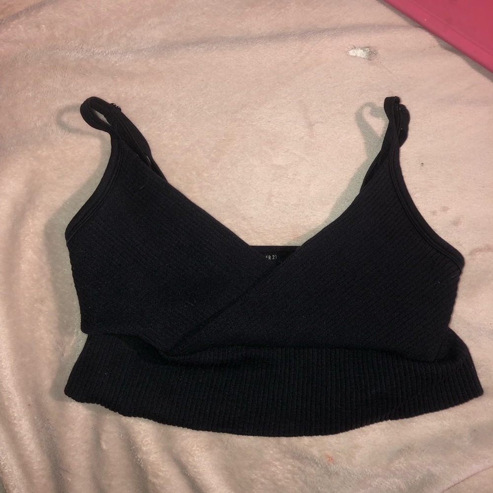 Forever 21 Midnight Black V-Neck Crop Top